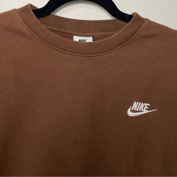 *sold* Nike Women’s Brown Fleece Crewneck Sweatshirt in S Logo Cozy loungewear - Picture 3 of 10